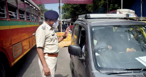 Fake Cop Caught : तोतया पोलीसाचा डाव उलटला ! खाकीचा मुखवटा चढवून डिक्कीतून लुट